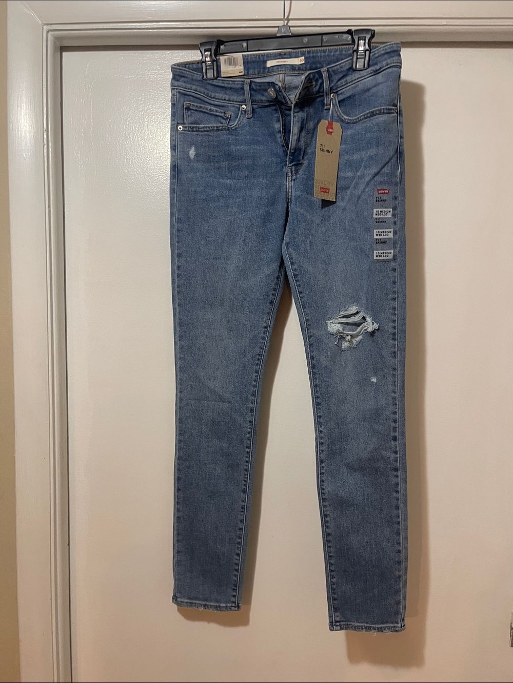 Levi's Light Blue 711 Skinny Jeans NWT size 10 medium 30x30 - Picture 2 of 9